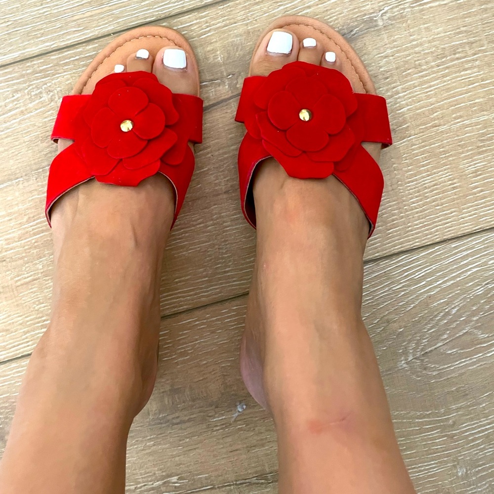 Size 7 red flower sandals